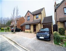 4 bed property for sale Watford
