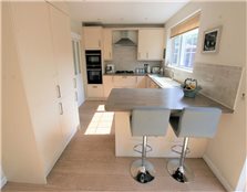 3 bed detached house for sale East End