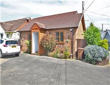 2 bed detached bungalow for sale Langley Heath