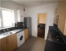 3 bed flat to rent Arthur's Hill