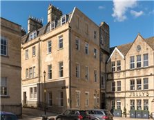 4 bedroom end of terrace house  for sale Bath