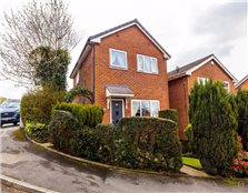 3 bed detached house for sale Barnfield