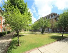 2 bedroom flat  for sale Walton on the Hill