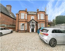 3 bed flat for sale The Mount