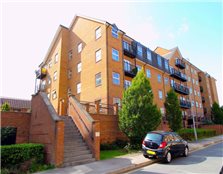 2 bed flat for sale New Town