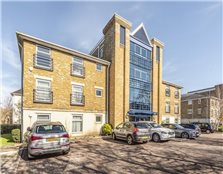3 bed flat for sale Walton Manor