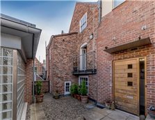 4 bed town house for sale York
