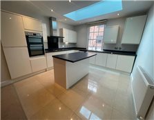 4 bed property to rent Brookfields