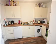 4 bed flat to rent Spital Tongues