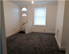 2 bed property to rent High Crompton