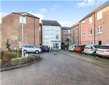 2 bed property for sale High Town