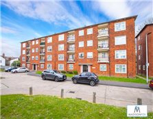 3 bed flat for sale South Woodford